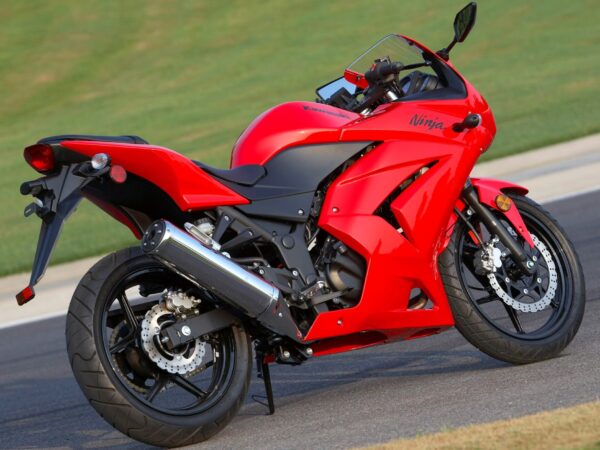 Kawasaki Ninja 250R 2008 red back
