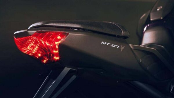 Yamaha MT-07 2014 taillight