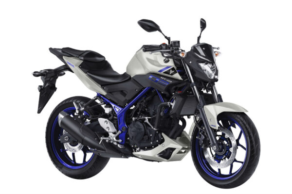 Yamaha MT-03 2016 silver front