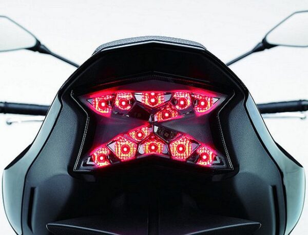 Kawasaki Z900 2017 taillight