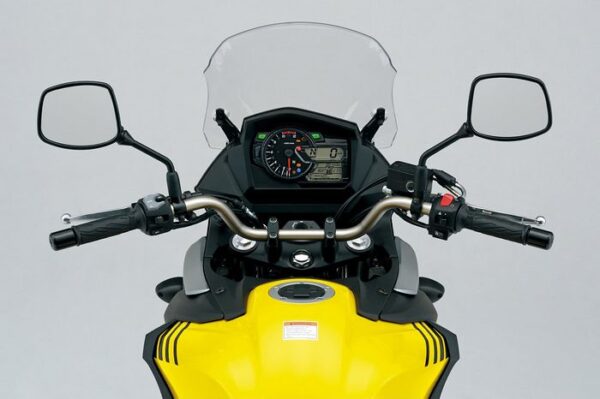 Suzuki V-Strom 650 2017 cockpit