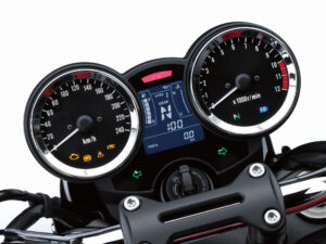 Kawasaki Z900RS 2018 dashboard2