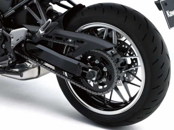 Kawasaki Z900RS 2018 Candytone Brown Candtone Orange rear wheel