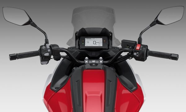 Honda NC750X 2021 cockpit