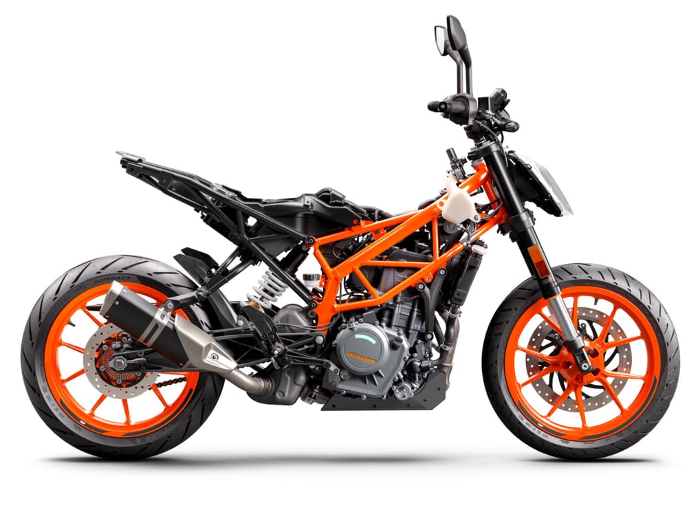 KTM 390 Duke (2017-2023) Specs and ergonomics