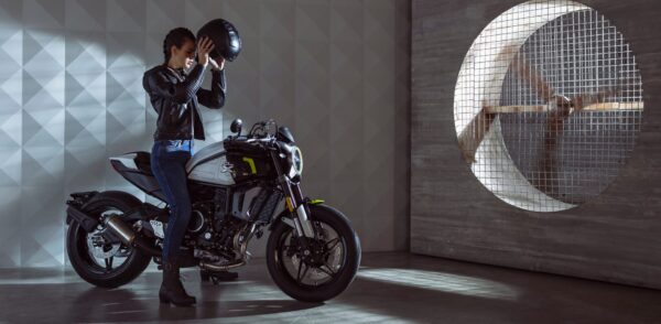 CFMoto 700CL-X Sport 2022 without dual discs. prototype maybe