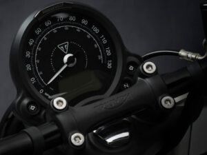 Triumph Bonneville Bobber 2021 dashboard