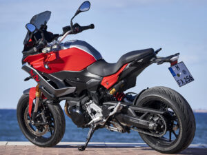 BMW F 900 XR 2020 back
