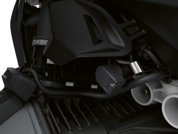 BMW R 1250 R 2023 blue USB port