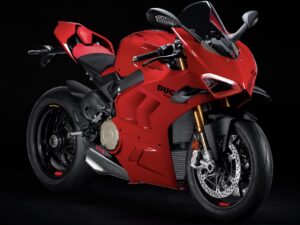 Ducati Panigale V4 S 2023 front2