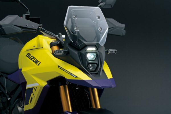 Suzuki V-Strom 800DE 2023 Champion Yellow No 2 headlight