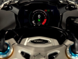 Triumph Speed Triple 1200 RR 2022 dashboard