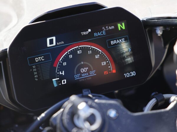 BMW S 1000 RR 2023 dashboard2