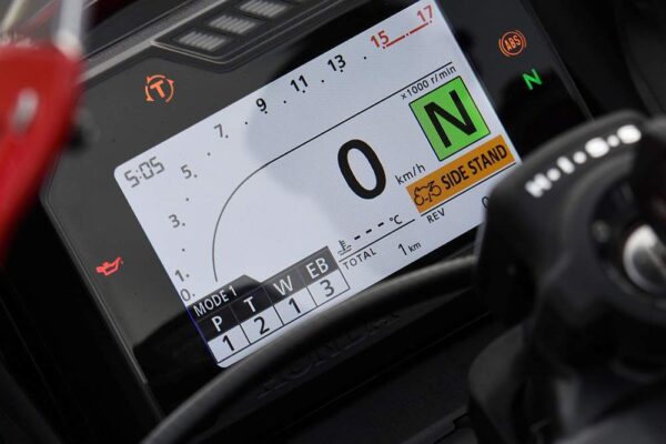 Honda CBR600RR 2021 dashboard