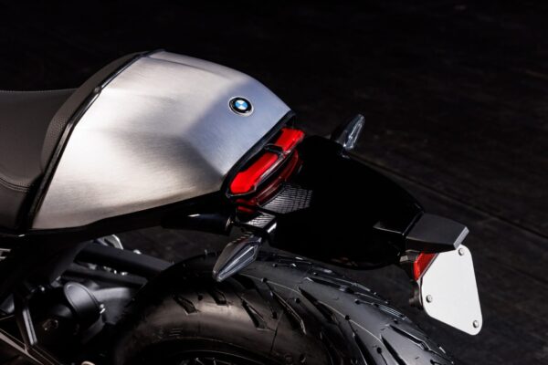 BMW R 12 nineT 2024 back preview