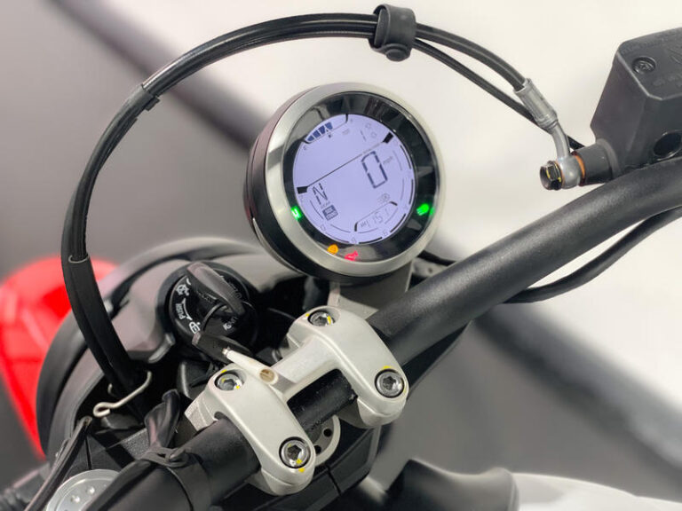 Ducati Scrambler Urban Motard 2022 dashboard