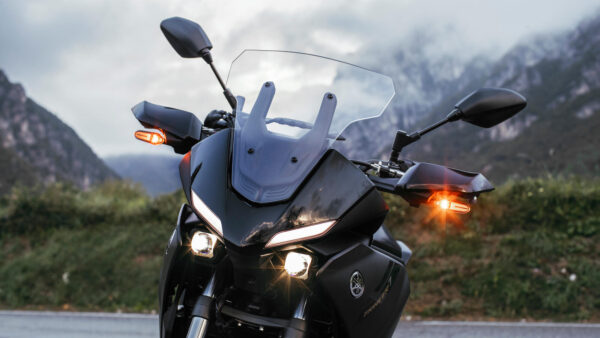 Yamaha Tracer 7 2023 headlight