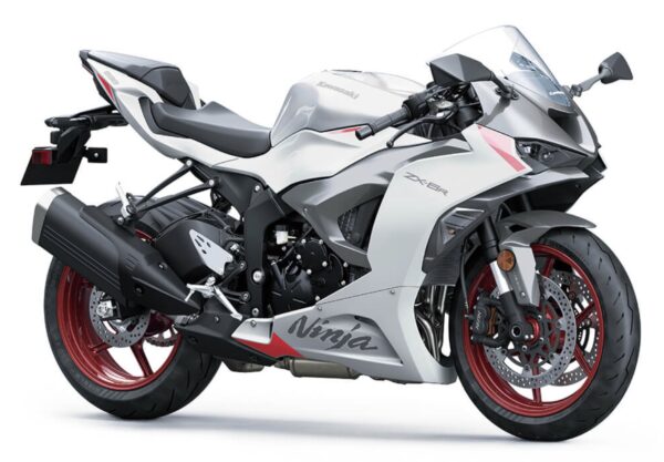 Kawasaki Ninja ZX-6R 2024 front2