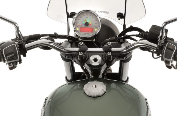 Moto Guzzi V9 Roamer 2019 dashboard