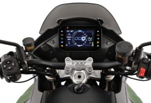 Moto Guzzi V100 Mondello S 2023 dashboard