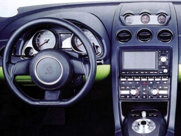 Lamborghini Gallardo 2003-2005 dashboard