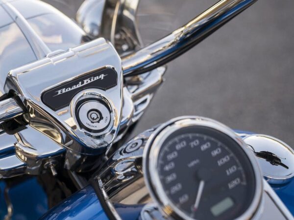 Harley-Davidson Road King 2018 dashboard