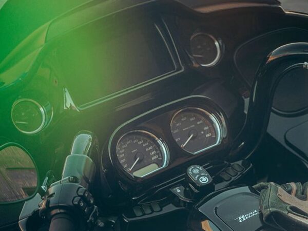 Harley-Davidson Road Glide ST 2023 dashboard