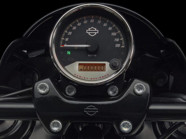 Harley-Davidson Street Rod 2020 dashboard