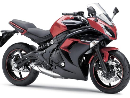Kawasaki ER-6F 2016 front