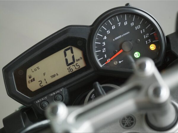 Yamaha FZ1-N Fazer 2008 dashboard