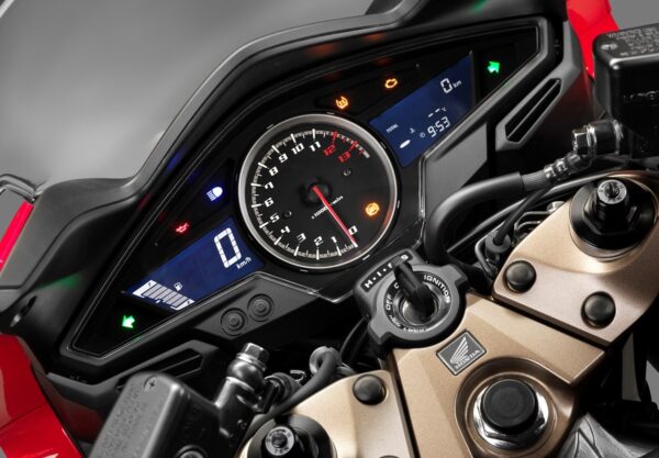 Honda VFR800F 2014 dashboard