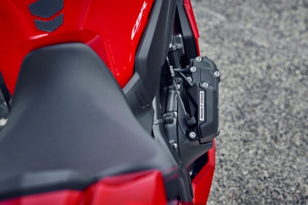 Honda CBR650R 2024 e-clutch3