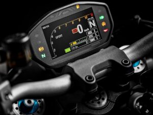 Ducati Monster 1200 S 2017 2021 Specs and ergonomics