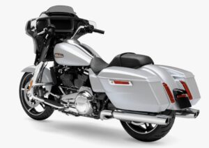 Harley-Davidson Street Glide 2024 White Onyx Pearl Chrome back