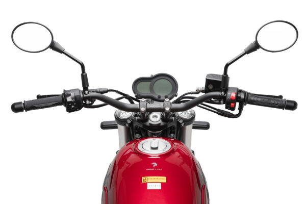Benelli Leoncino 500 Trail 2024 cockpit