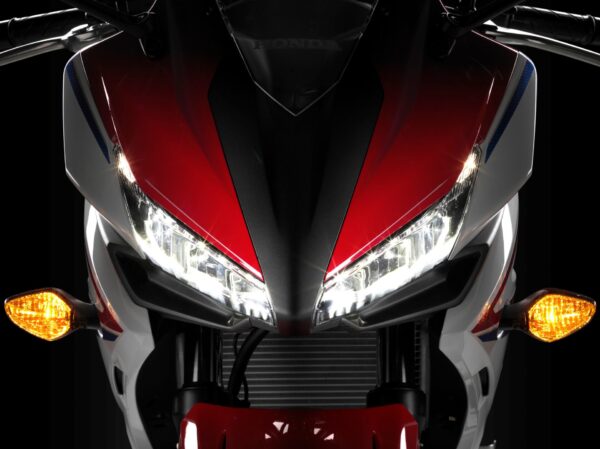 Honda CBR500R 2016 headlight