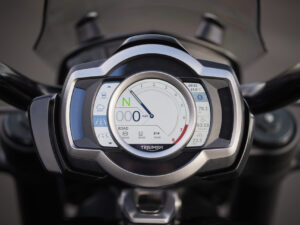 Triumph Rocket 3 Storm GT 2024 dashboard