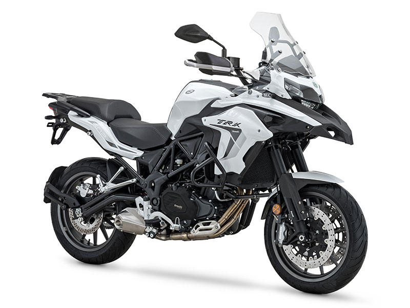 Benelli TRK 502 2017 Specs and ergonomics