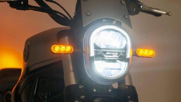 Benelli Leoncino 800 Trail 2022 headlight