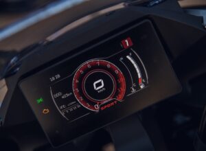 CFMoto 300SR 2023 dashboard