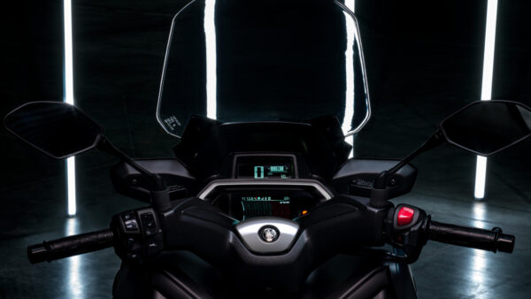 Yamaha XMAX 125 Tech Max 2023 cockpit