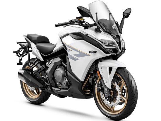 CFMoto 650GT 2023 Nebula White front