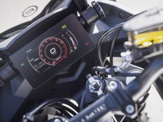 CFMoto 650GT 2023 dashboard