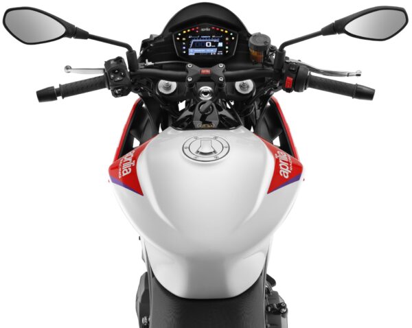 Aprilia Tuono 660 Factory 2022 Speed White cockpit