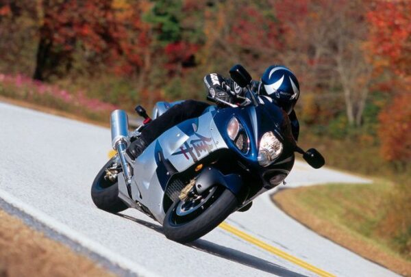 Suzuki GSX1300R Hayabusa 2005 headlight