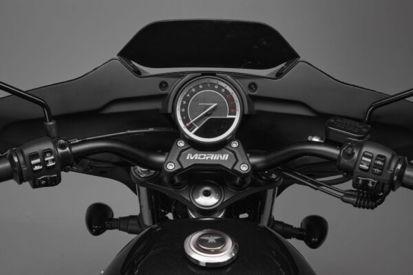Moto Morini Calibro Bagger 2024 Quartz Black cockpit