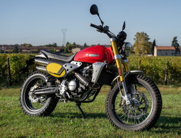 Fantic Caballero 125 Scrambler 2024 red with mirrors