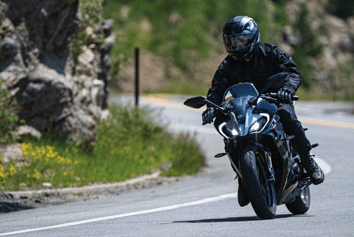 CFMoto 300SS (2022-2024) - Specs and ergonomics