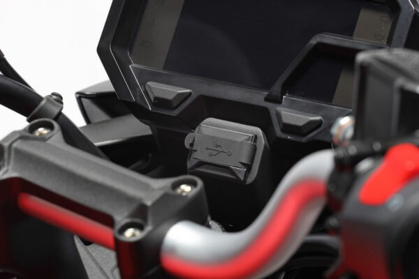 Voge 300DS 2021 USB port
