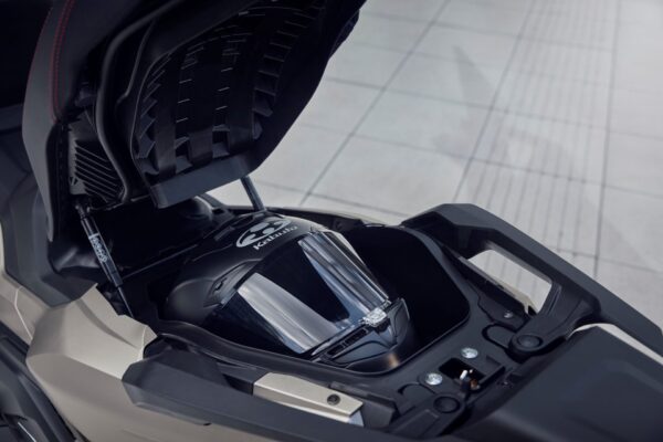 Honda Forza 750 2025 Mat Warm Ash Metallic under seat storage